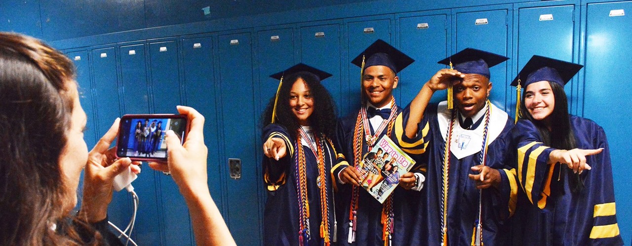 Class of 2022 Members pose for a photo